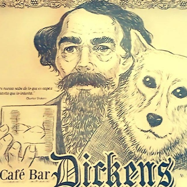 Conheça a história de Corchito: o cachorrinho que faz companhia aos clientes em um bar argentino