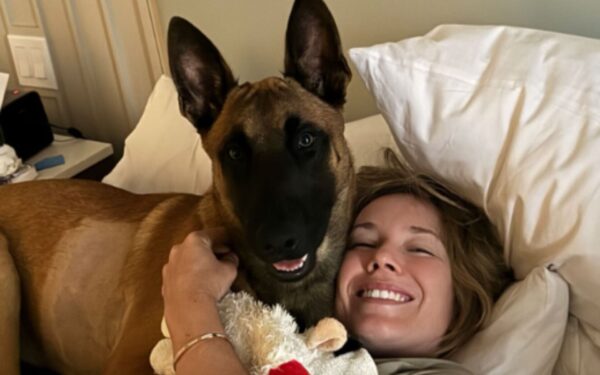 Tenista adota cachorro durante Miami Open
