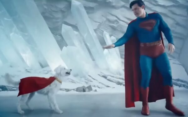 Superman chama atenção de Krypto em cena vazada